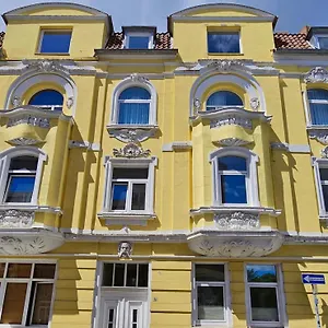Charmante Und Moderne Altbauwohnung Apartment Hannover