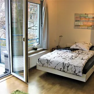 Apartment Hochwertiges Im Gruenen, Zentral Gelegen, Ruhig, Balkon Hannover