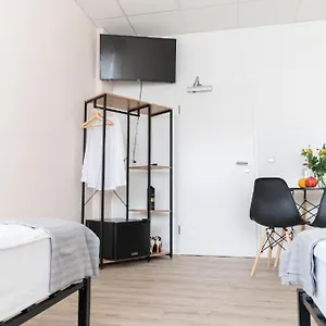 Messe Hostel *