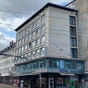 Schwarzer Baer Szálloda 3*