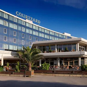 Courtyard By Marriott Maschsee 4*