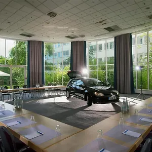 Wyndham Atrium Hotel 4*